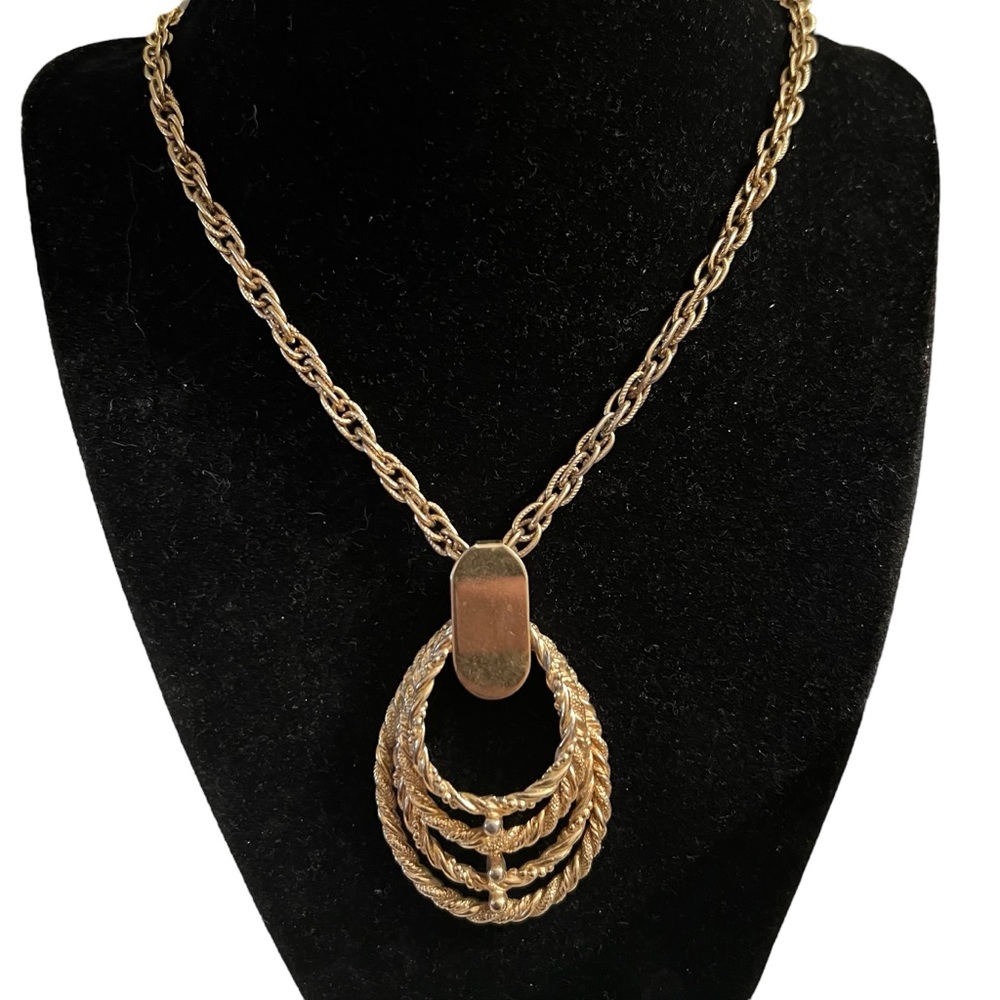 Sarah Coventry Gold Pendant Necklace